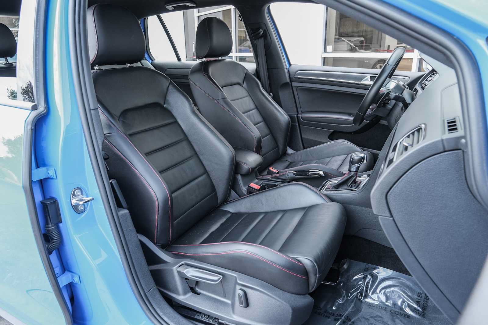 Used 2021 Volkswagen GTI Autobahn FWD image 31