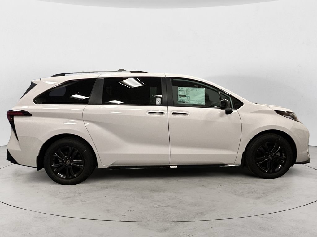 New 2026 Toyota Sienna XSE AWD/4WD image 6