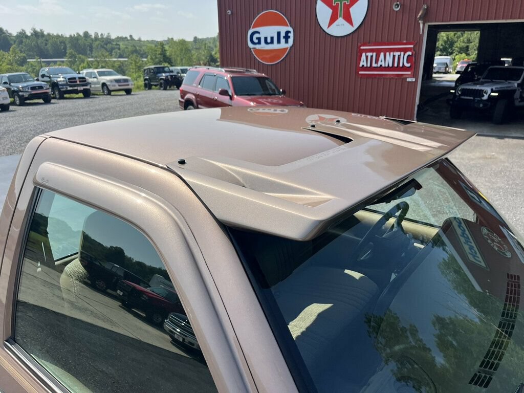 Used 1995 Chevrolet Silverado 1500 4x4 Regular Cab image 10