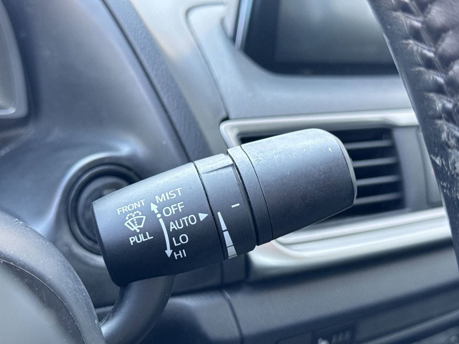 Used 2018 MAZDA MAZDA3 Touring image 24