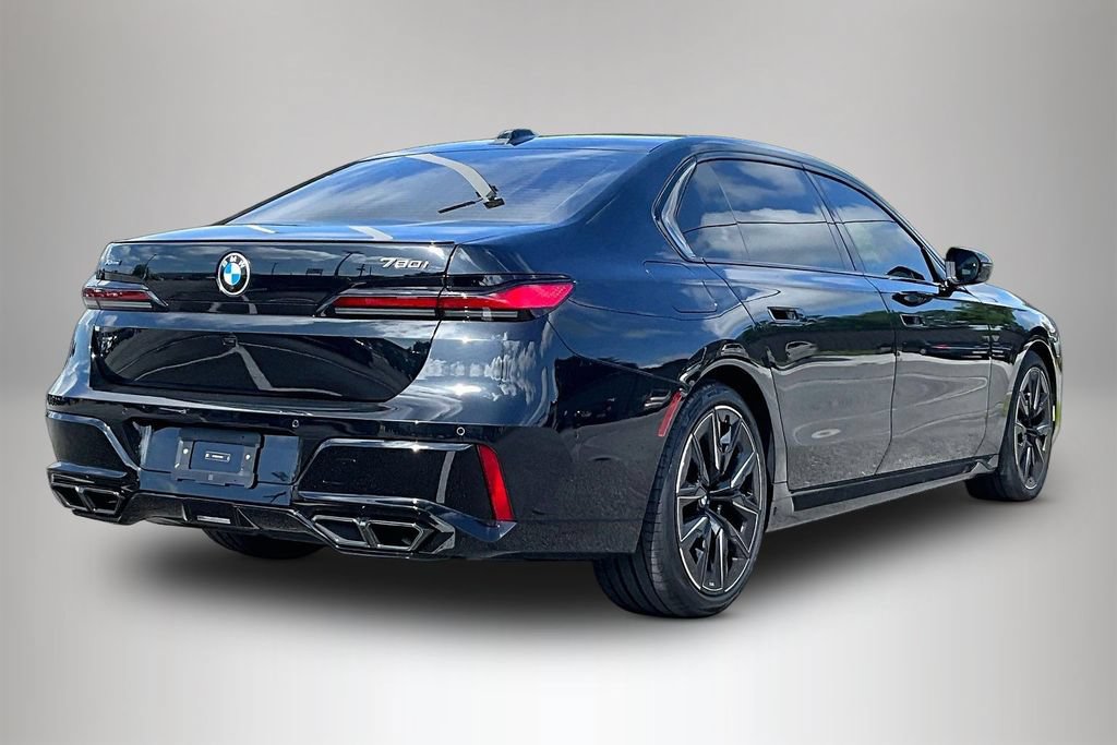 Certified 2026 BMW 760i xDrive w/ Executive Package AWD/4WD image 5