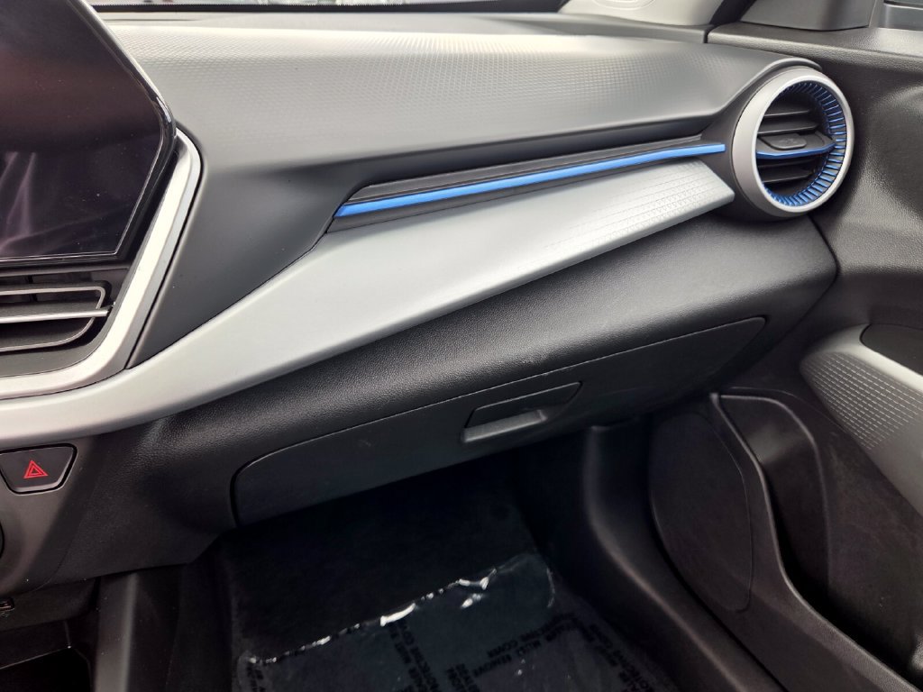 Used 2024 Chevrolet Trax LS FWD image 24