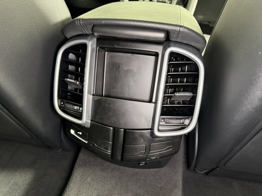 Used 2011 Porsche Cayenne AWD/4WD image 29