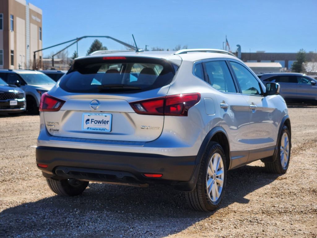 Used 2019 Nissan Rogue Sport SV w/ Technology Package image 3