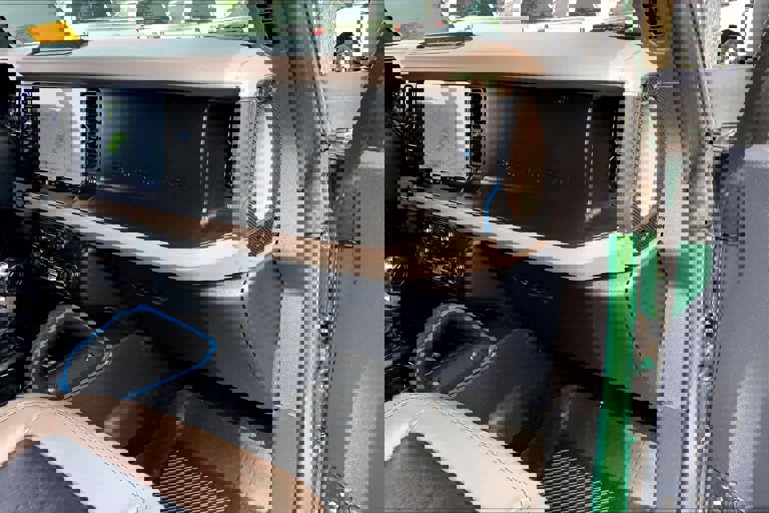 Used 2023 Ford Bronco Wildtrak AWD/4WD image 17