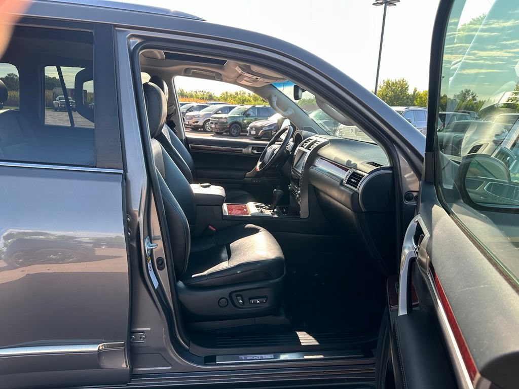 Used 2014 Lexus GX 460 Luxury AWD/4WD image 31