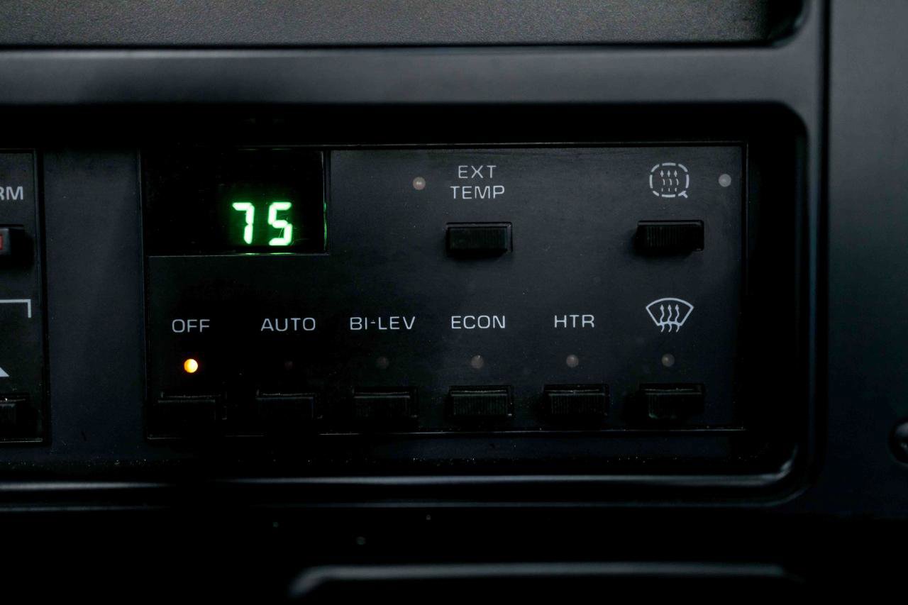 Used 1989 Chevrolet Corvette Convertible RWD image 68