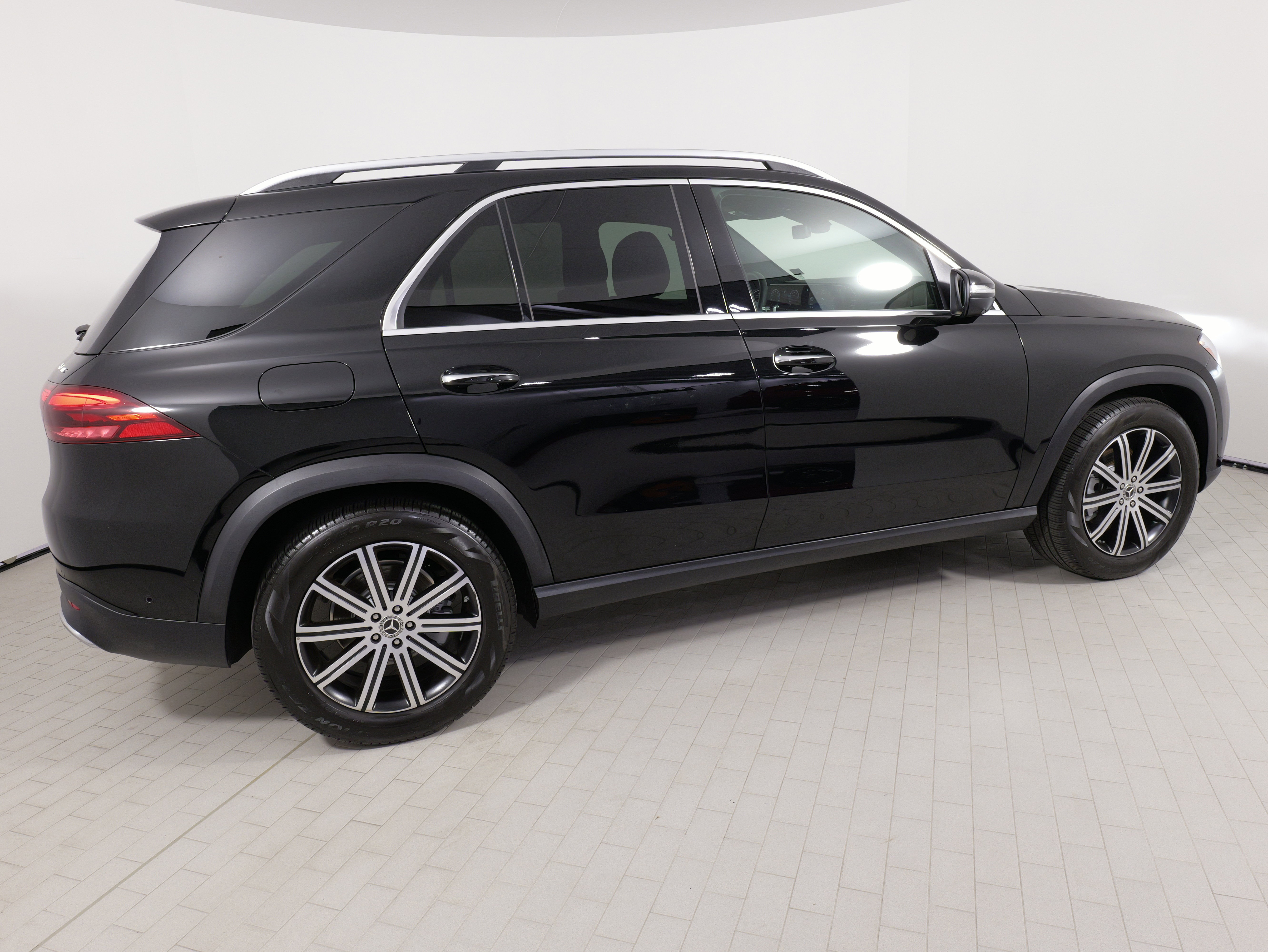 Used 2024 Mercedes-Benz GLE 350 4MATIC image 10
