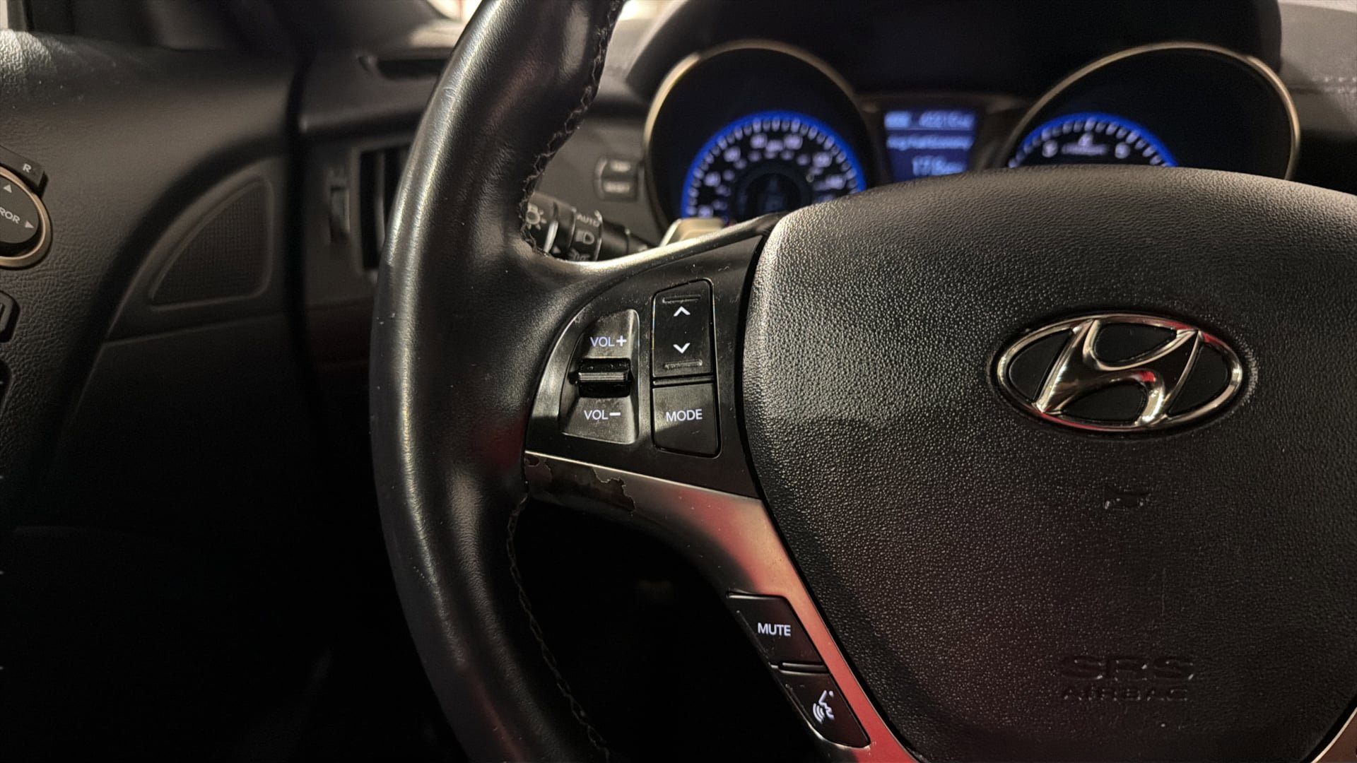 Used 2016 Hyundai Genesis 3.8 image 26