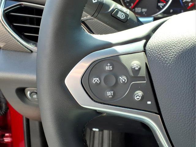 Used 2023 Chevrolet Traverse Premier image 17