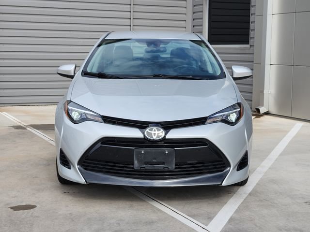 Used 2017 Toyota Corolla LE FWD image 3