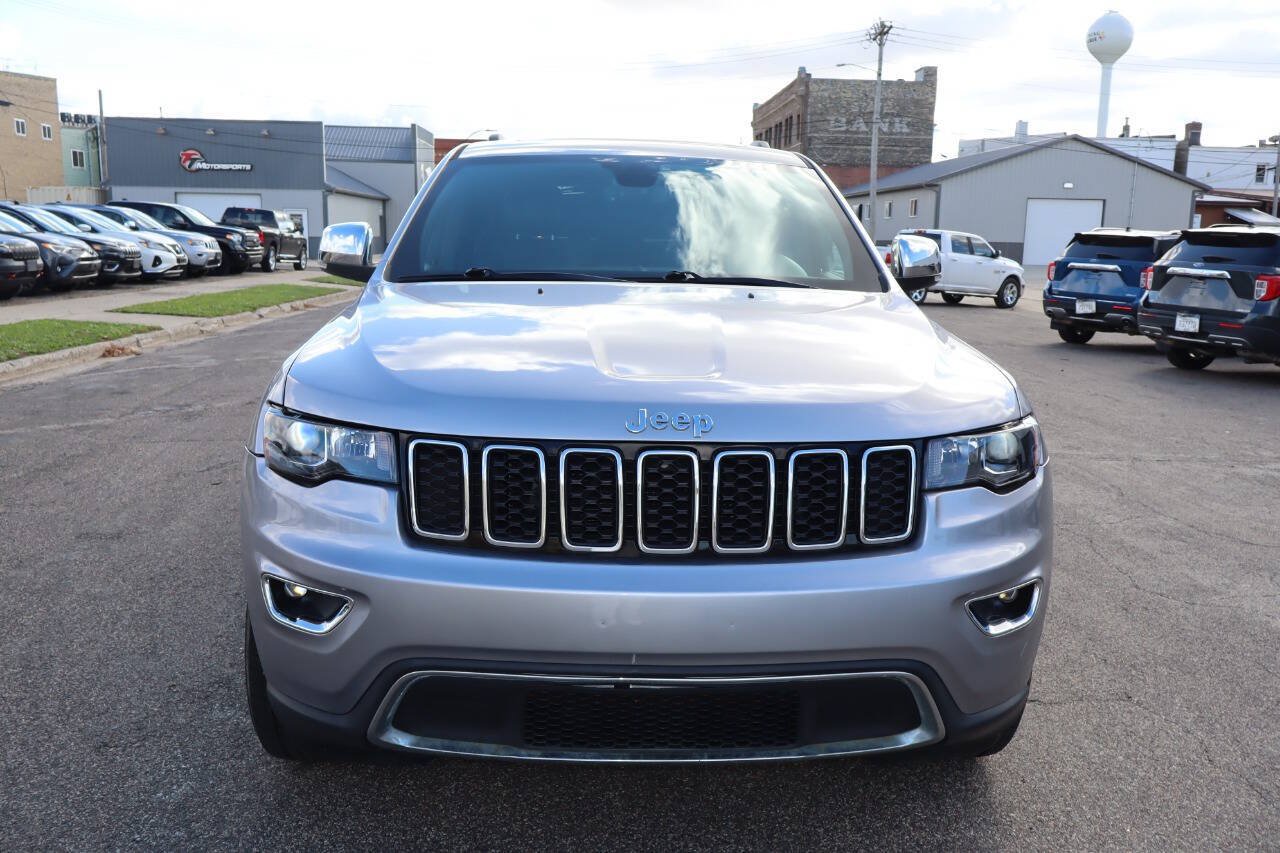 Used 2019 Jeep Grand Cherokee Limited AWD/4WD image 13