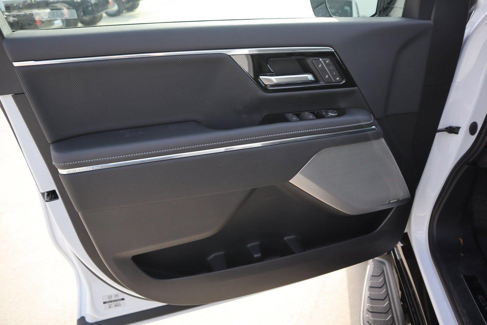 New 2025 GMC Sierra EV Denali AWD/4WD image 9