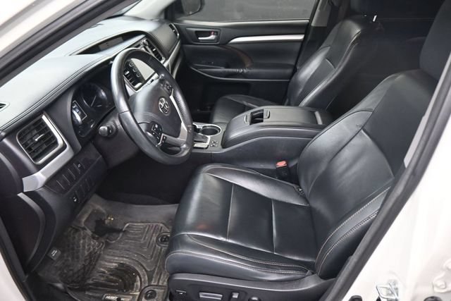 Used 2015 Toyota Highlander XLE AWD/4WD image 22