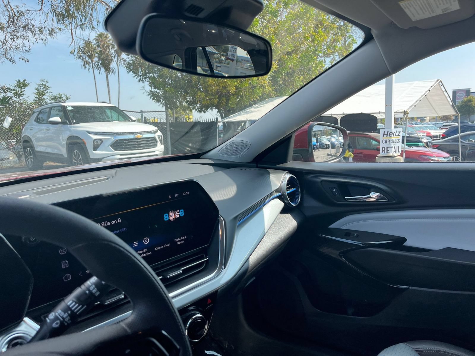 Used 2025 Chevrolet Trax LT FWD image 36