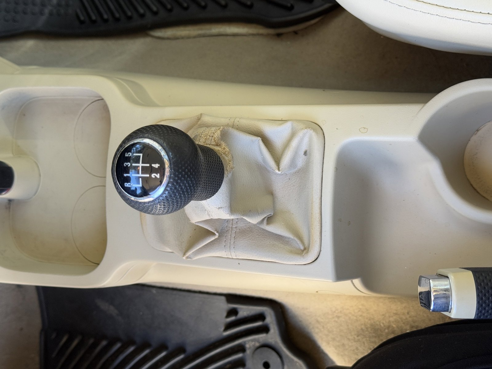 Used 2008 Volkswagen Beetle S image 15