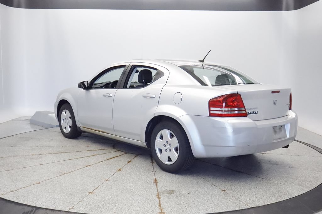 Used 2010 Dodge Avenger SXT FWD image 3