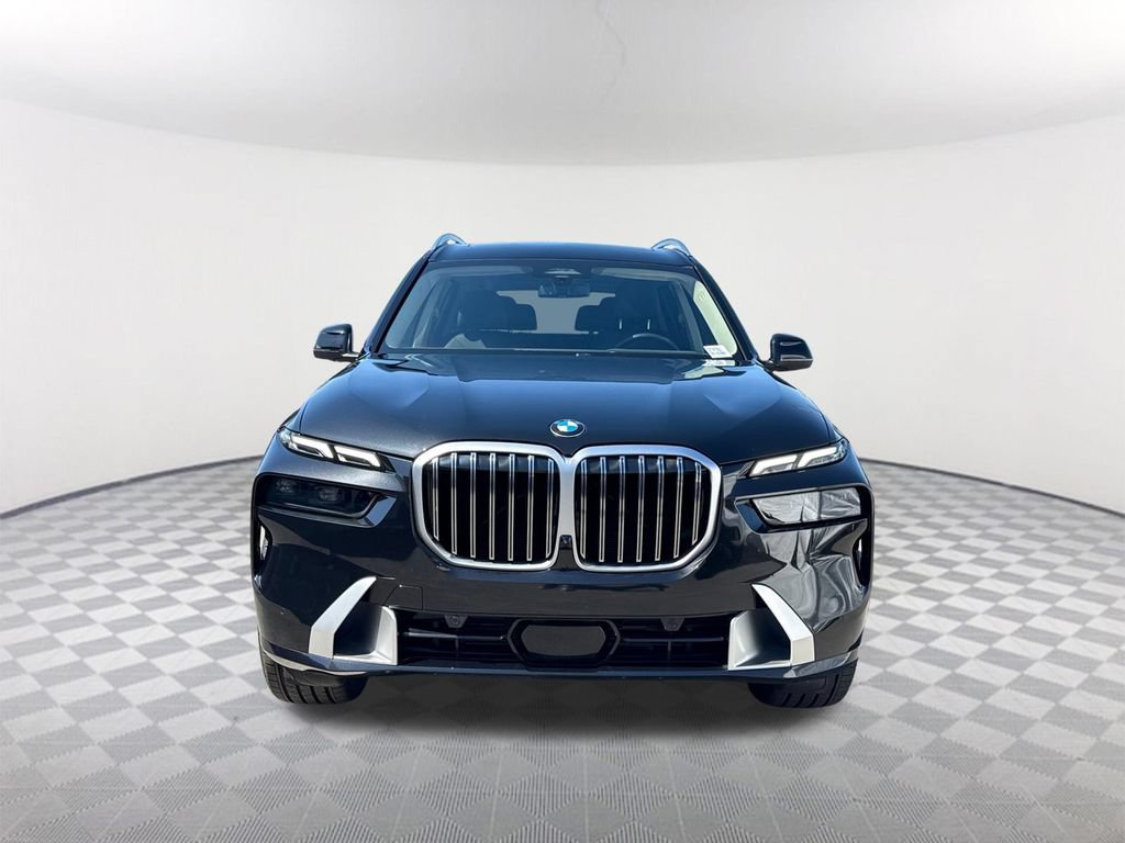 Used 2025 BMW X7 xDrive40i w/ Premium Package AWD/4WD image 2