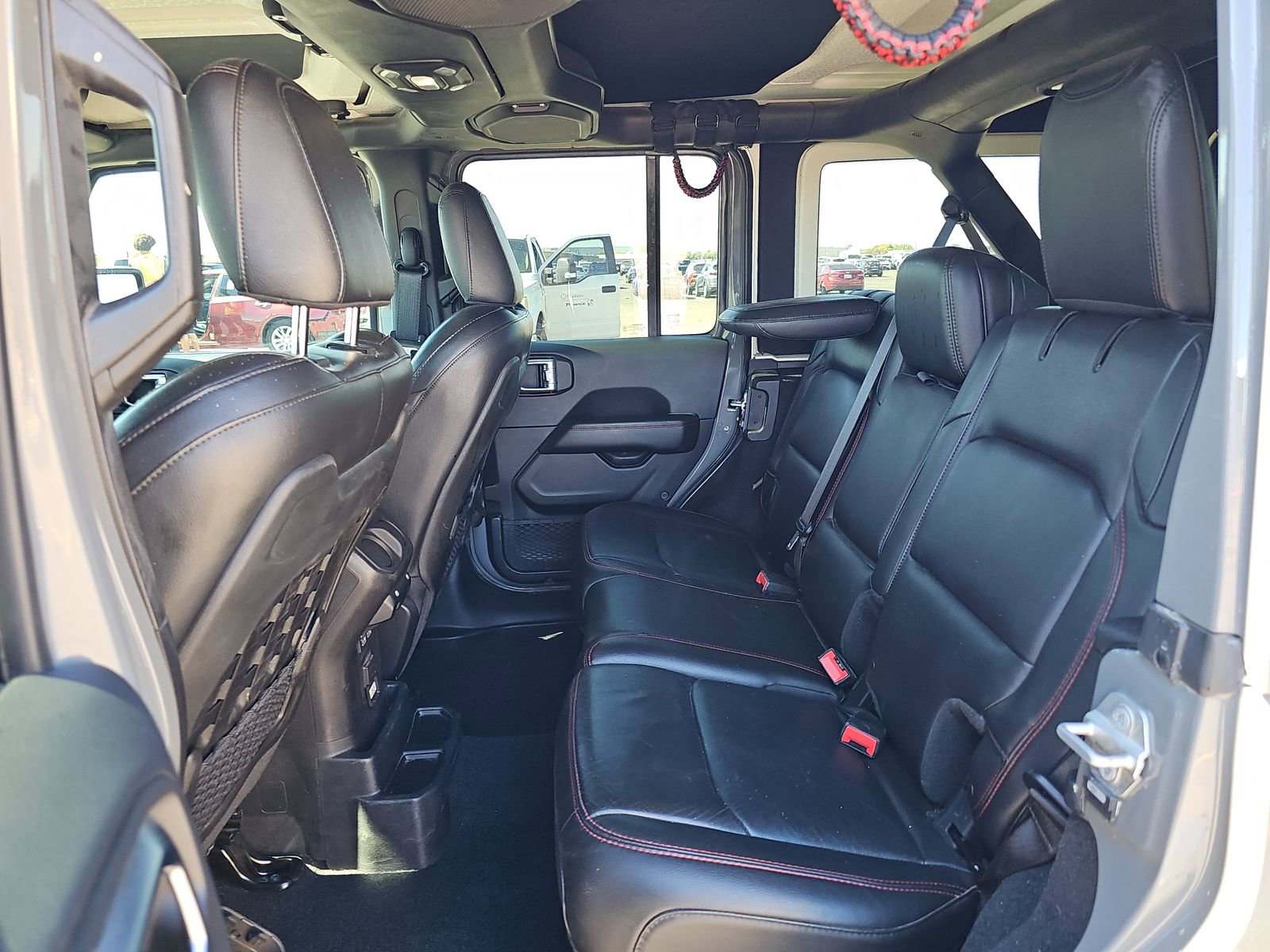 Used 2018 Jeep Wrangler Unlimited Rubicon image 18