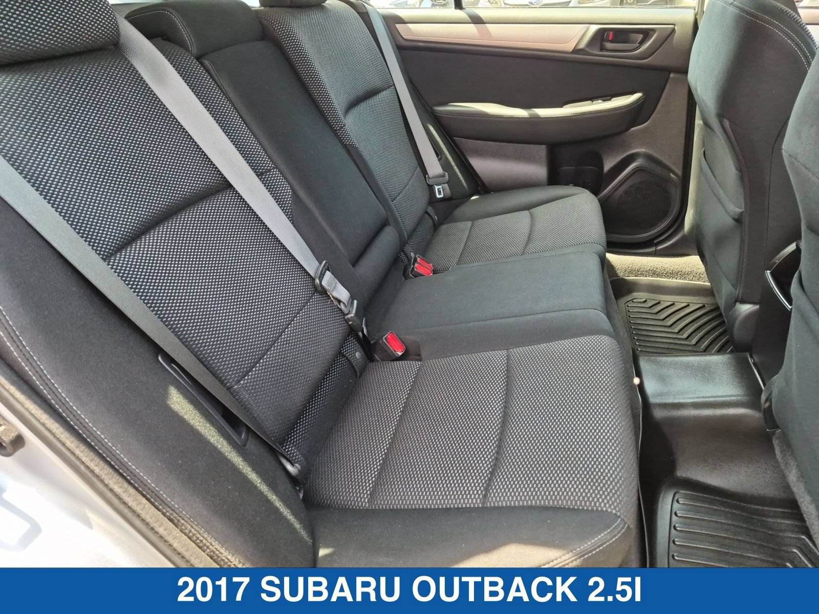 Used 2017 Subaru Outback 2.5i AWD/4WD image 21