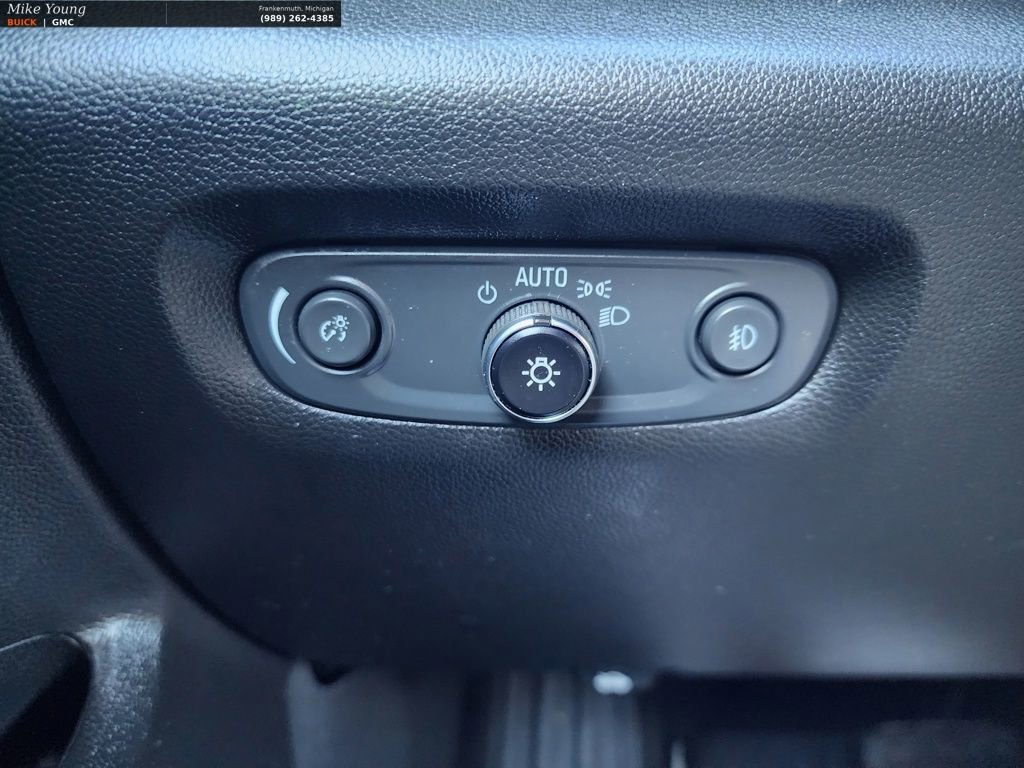 Used 2018 Chevrolet Traverse LT image 37