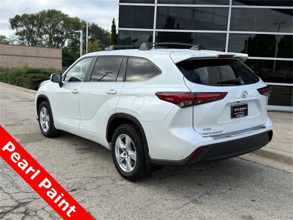 Used 2023 Toyota Highlander L image 5