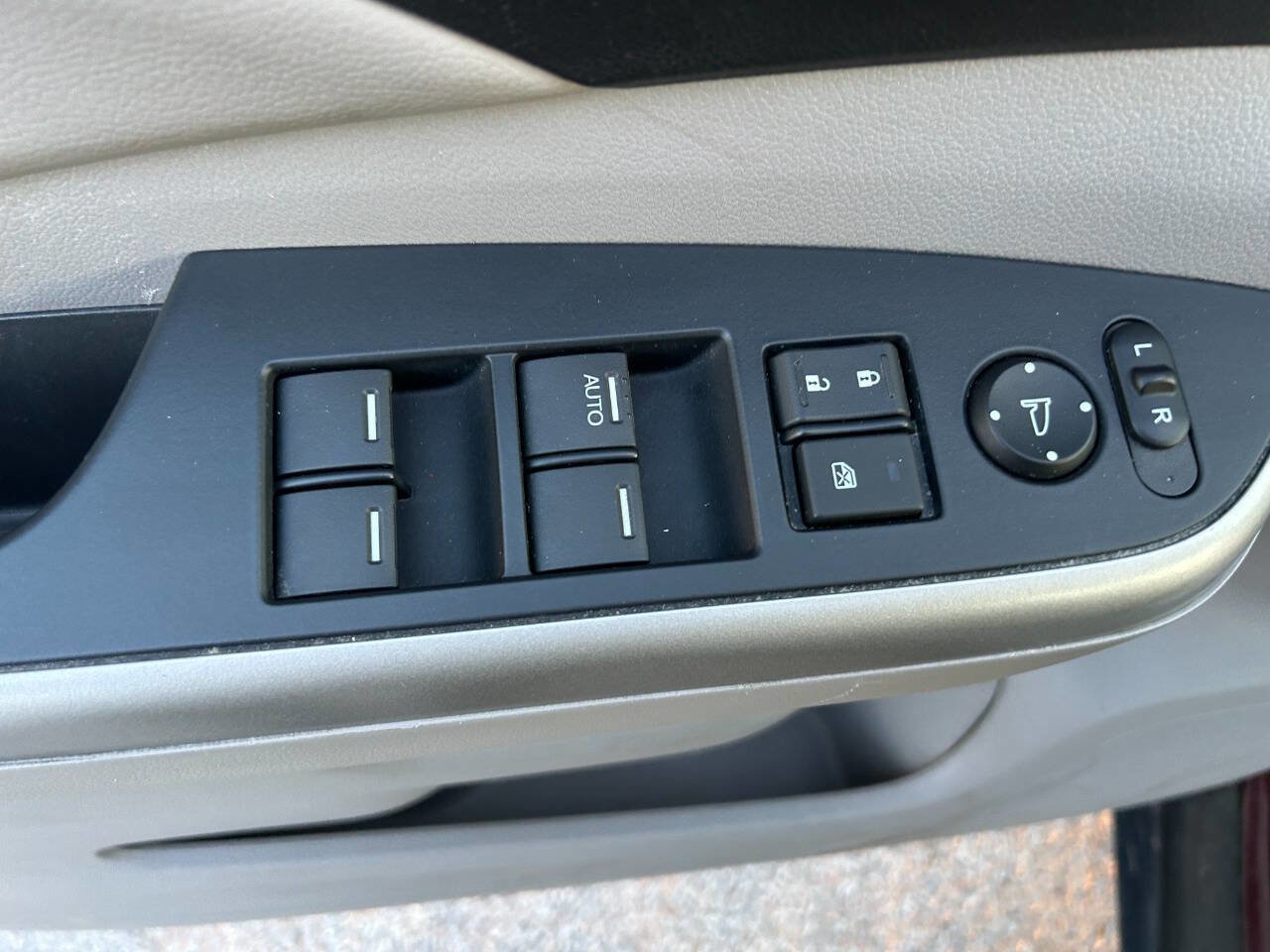 Used 2014 Honda CR-V EX-L image 18