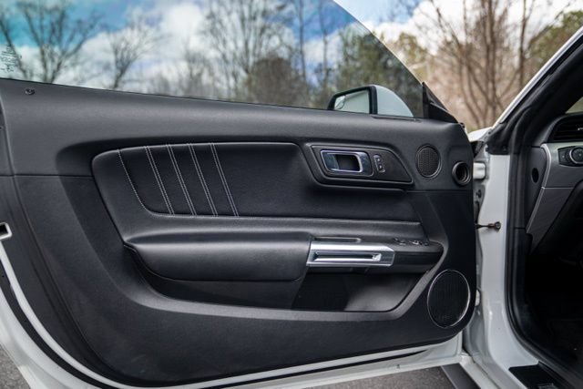 Used 2018 Ford Mustang Premium RWD image 35