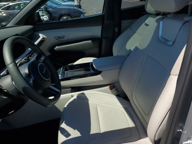 Used 2025 Hyundai Tucson Limited AWD/4WD image 17