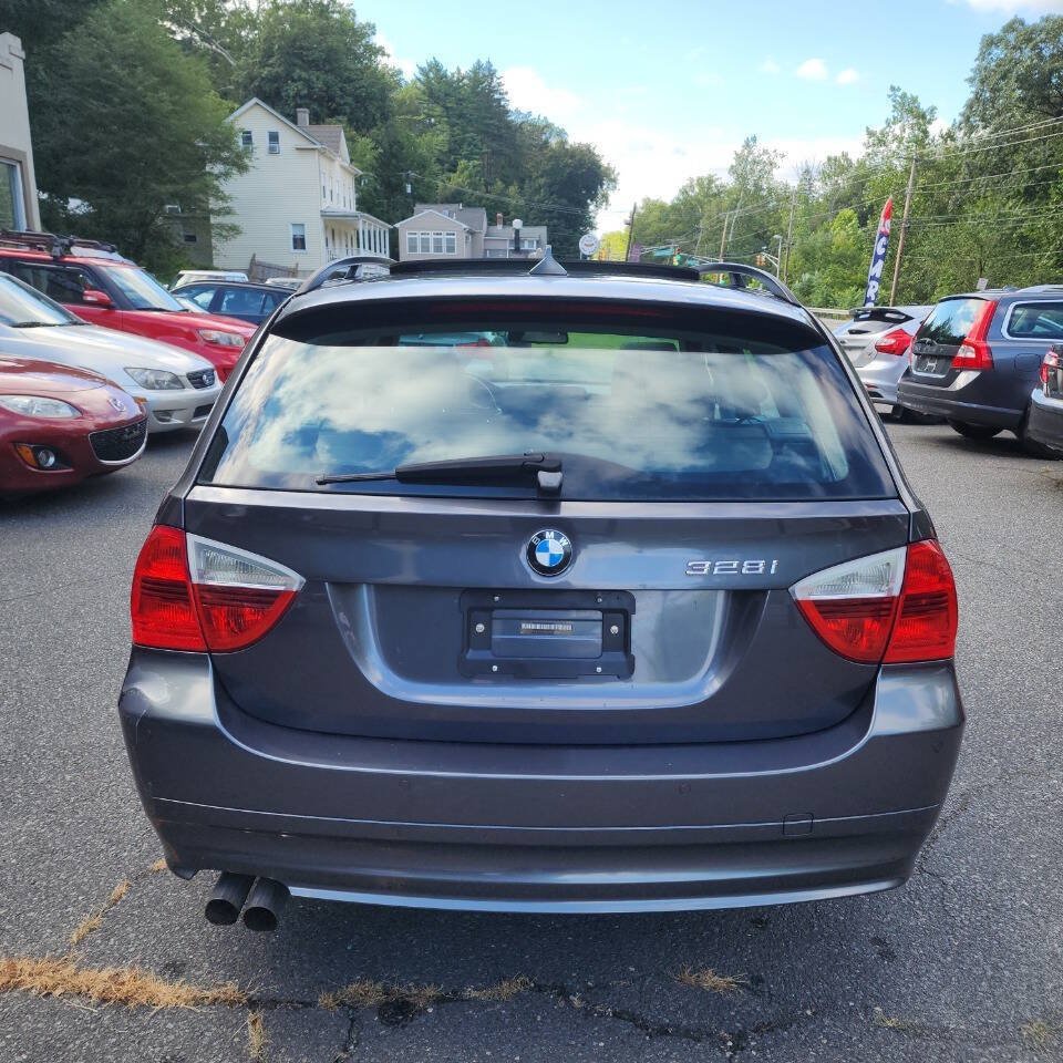 Used 2007 BMW 328i Wagon RWD image 7