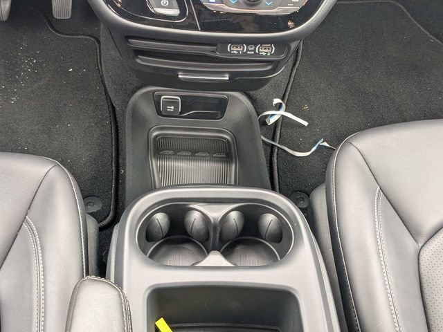 New 2025 Chrysler Voyager LX FWD image 18