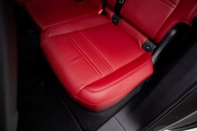 Used 2023 Porsche Cayenne Turbo image 17