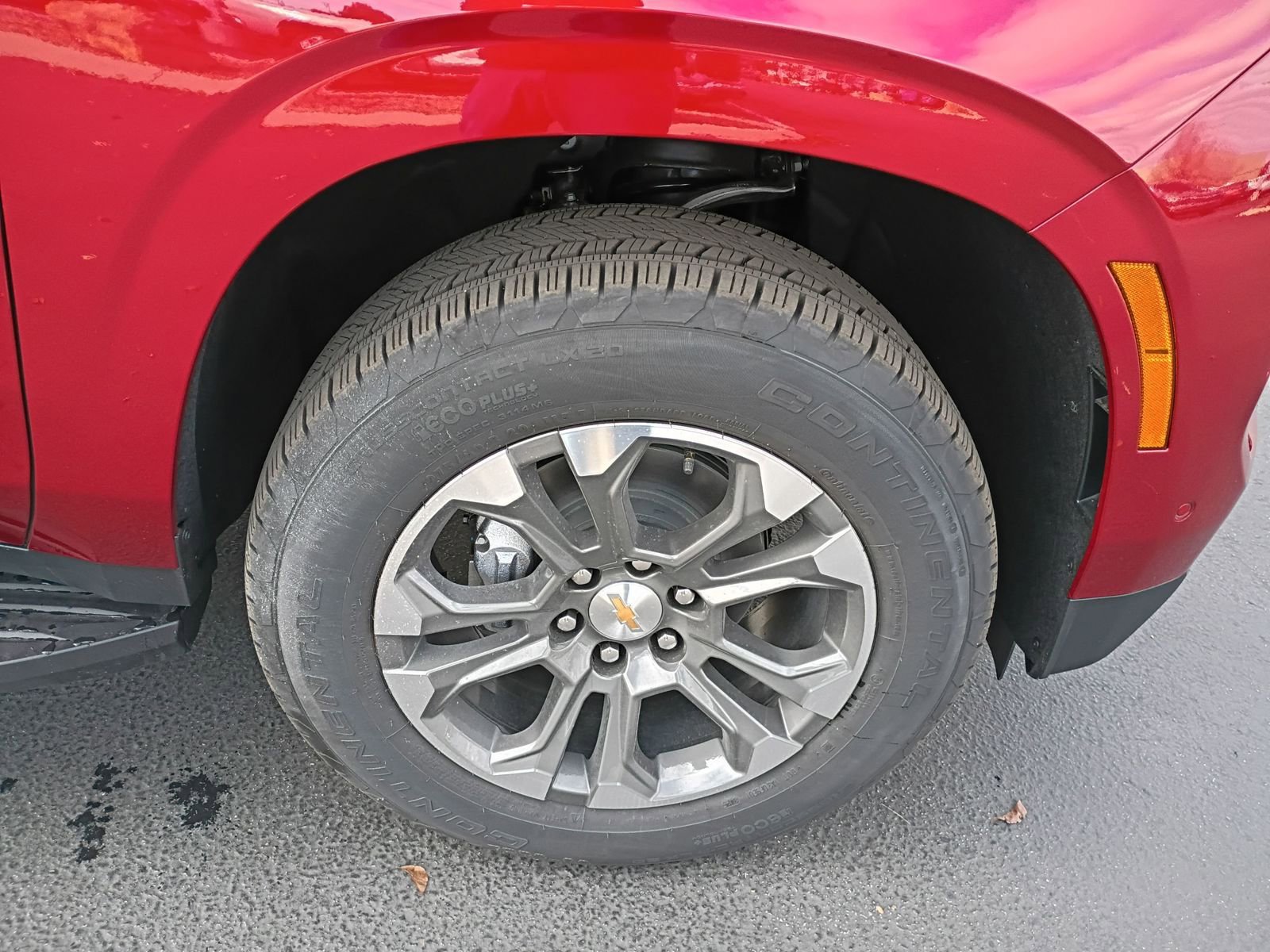 New 2026 Chevrolet Suburban LT image 18