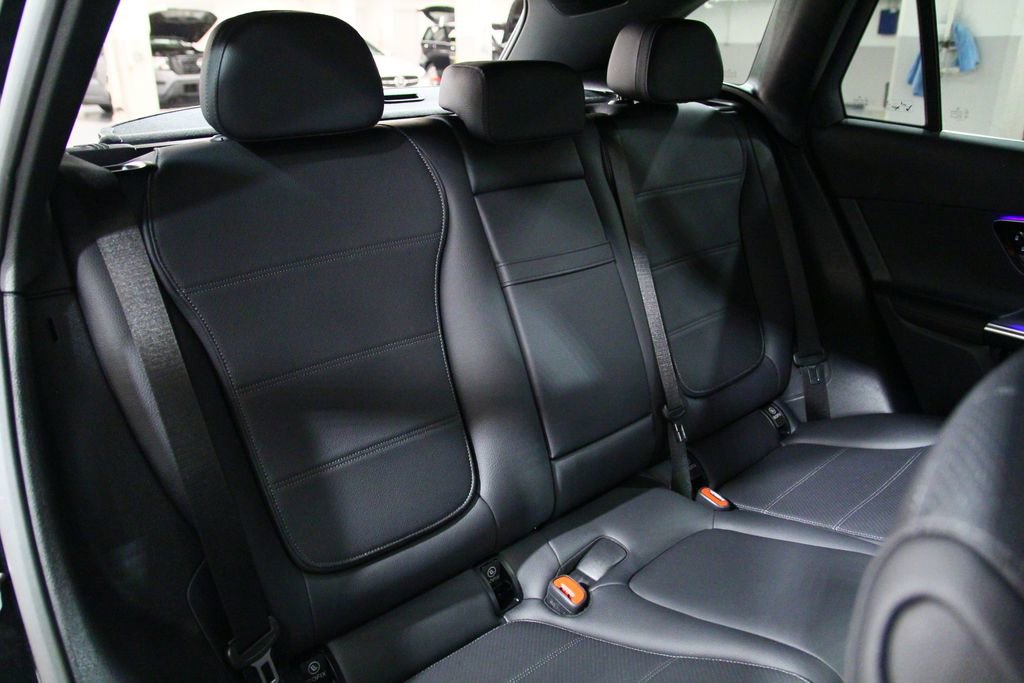 Certified 2025 Mercedes-Benz GLC 300 image 26