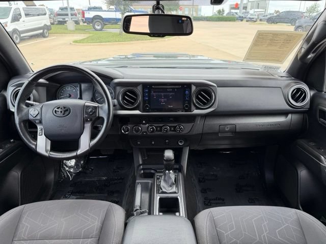 Used 2017 Toyota Tacoma TRD Sport w/ Tow Package AWD/4WD image 20