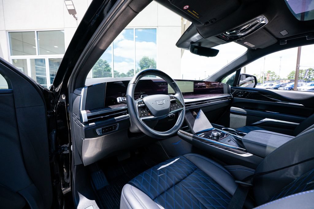 Used 2026 Cadillac Escalade IQ Sport 1 w/ LPO, Floor Liner Package AWD/4WD image 30