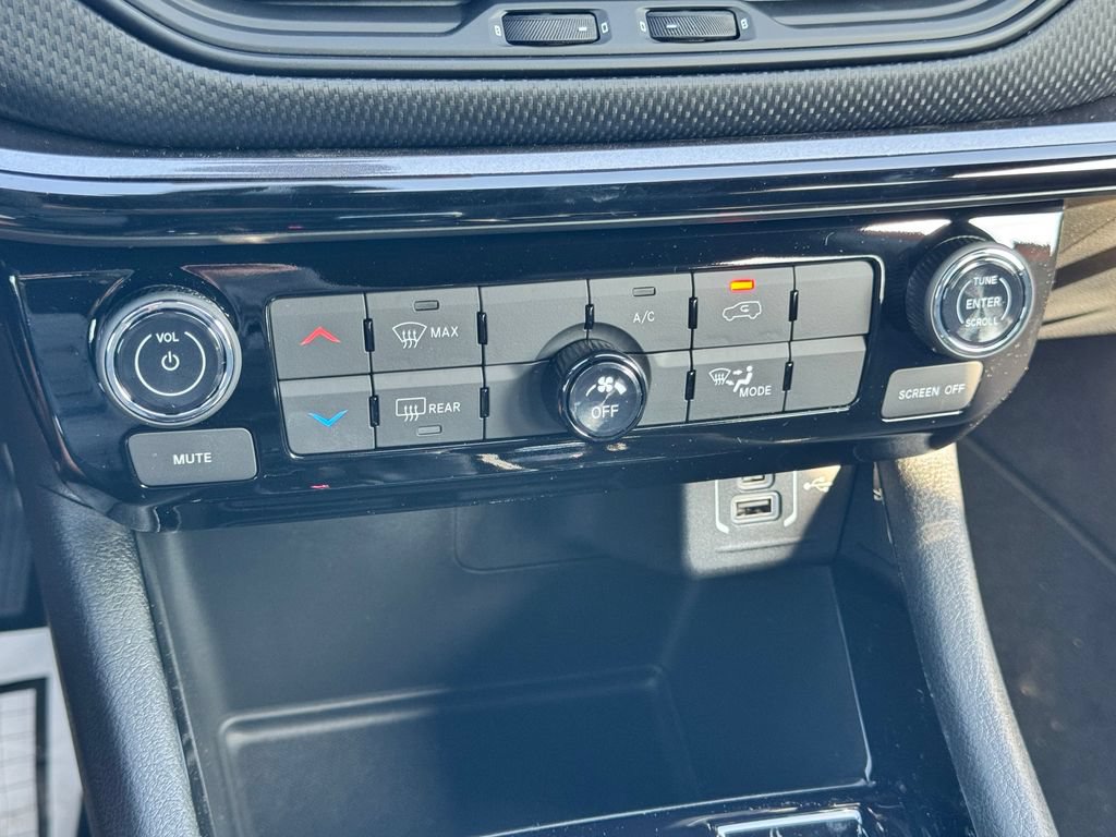 New 2026 Jeep Compass Latitude AWD/4WD image 22