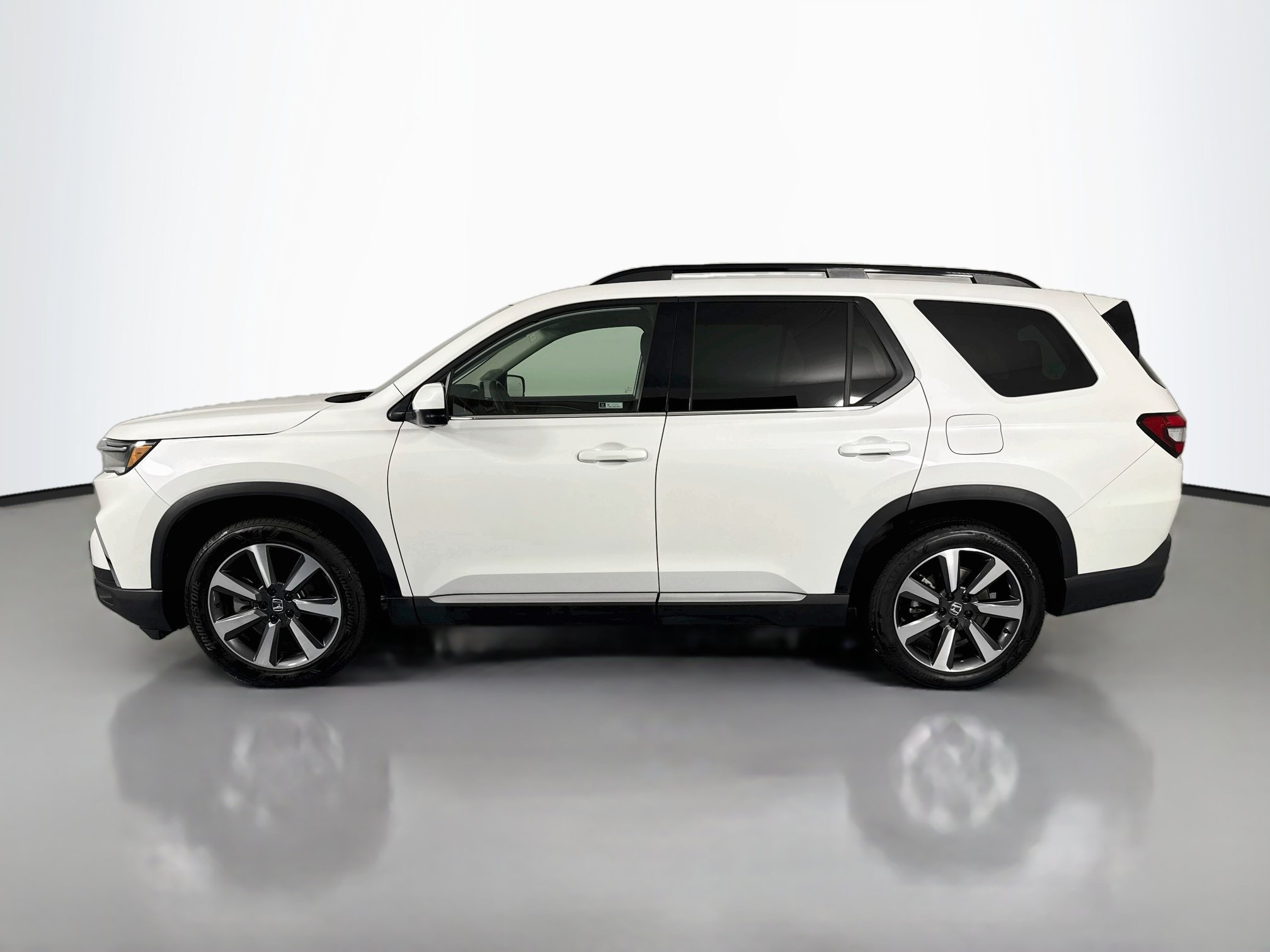 Certified 2023 Honda Pilot Elite image 8