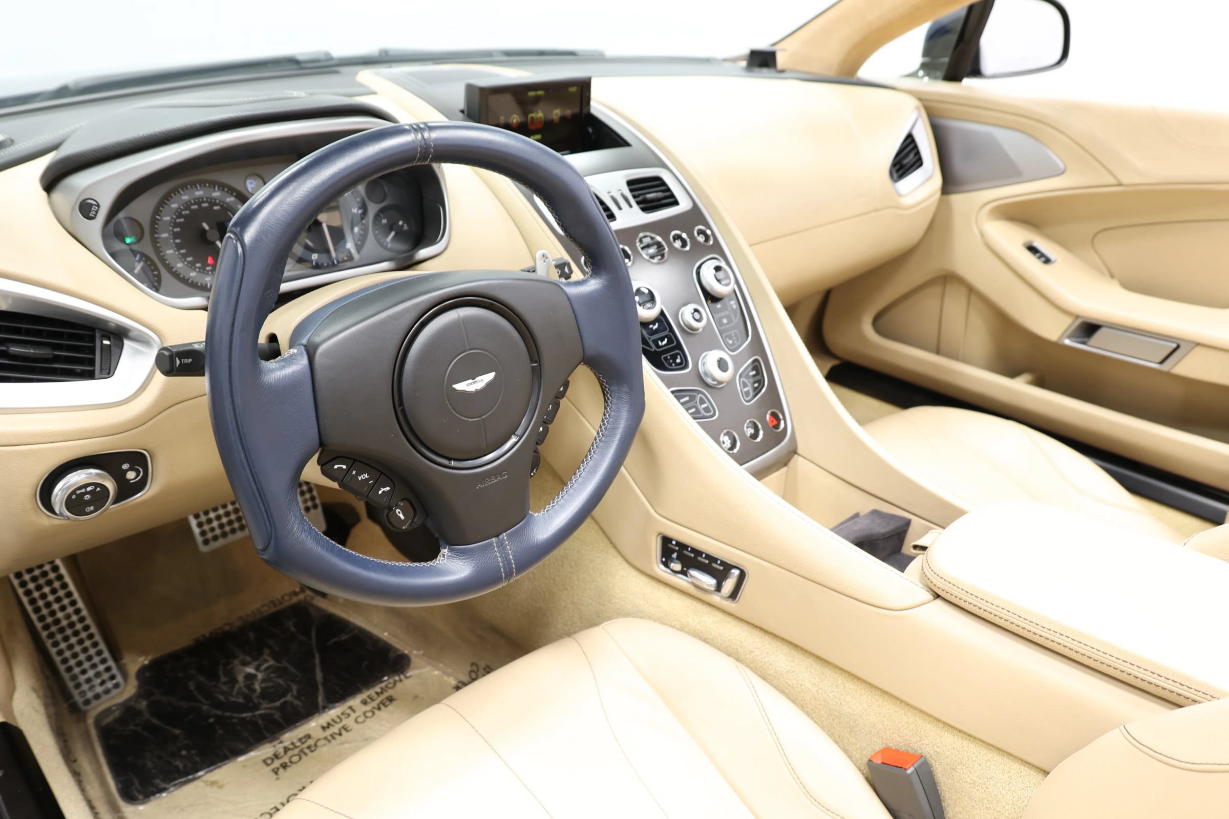 Used 2016 Aston Martin Vanquish Volante RWD image 20