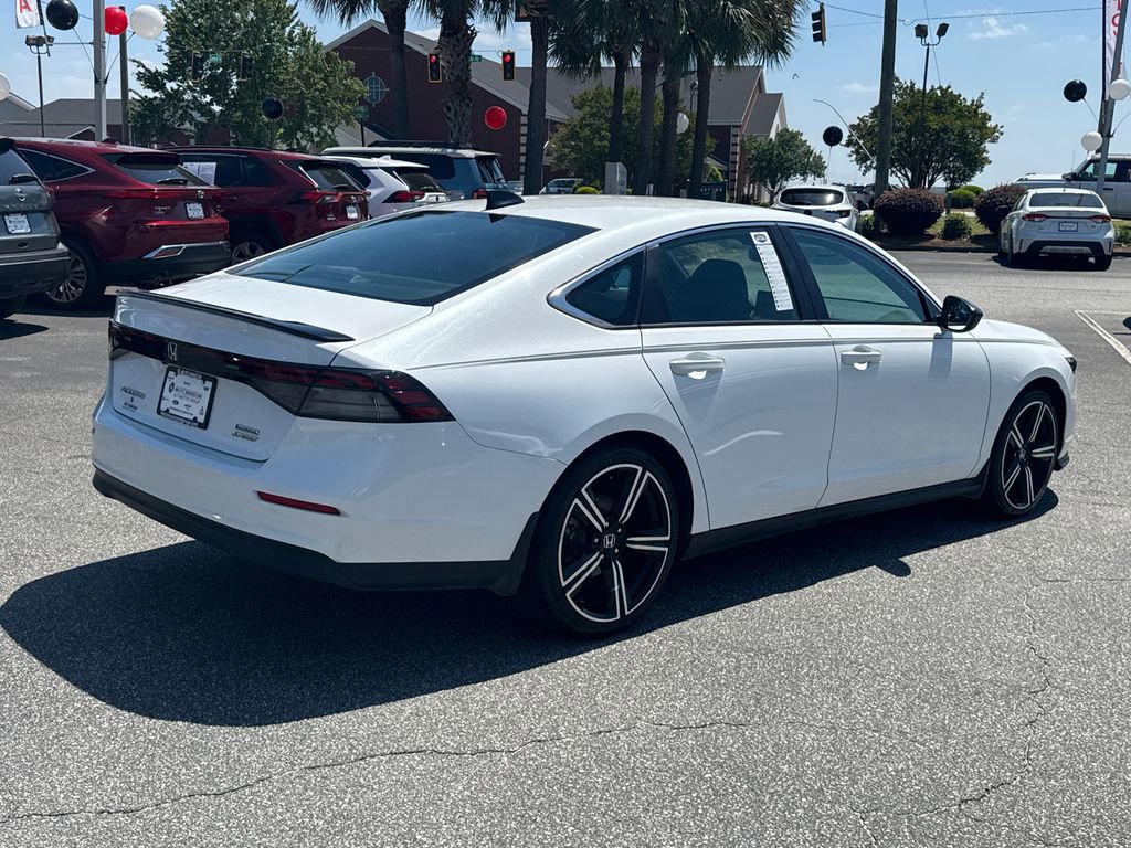 Used 2024 Honda Accord Sport image 3