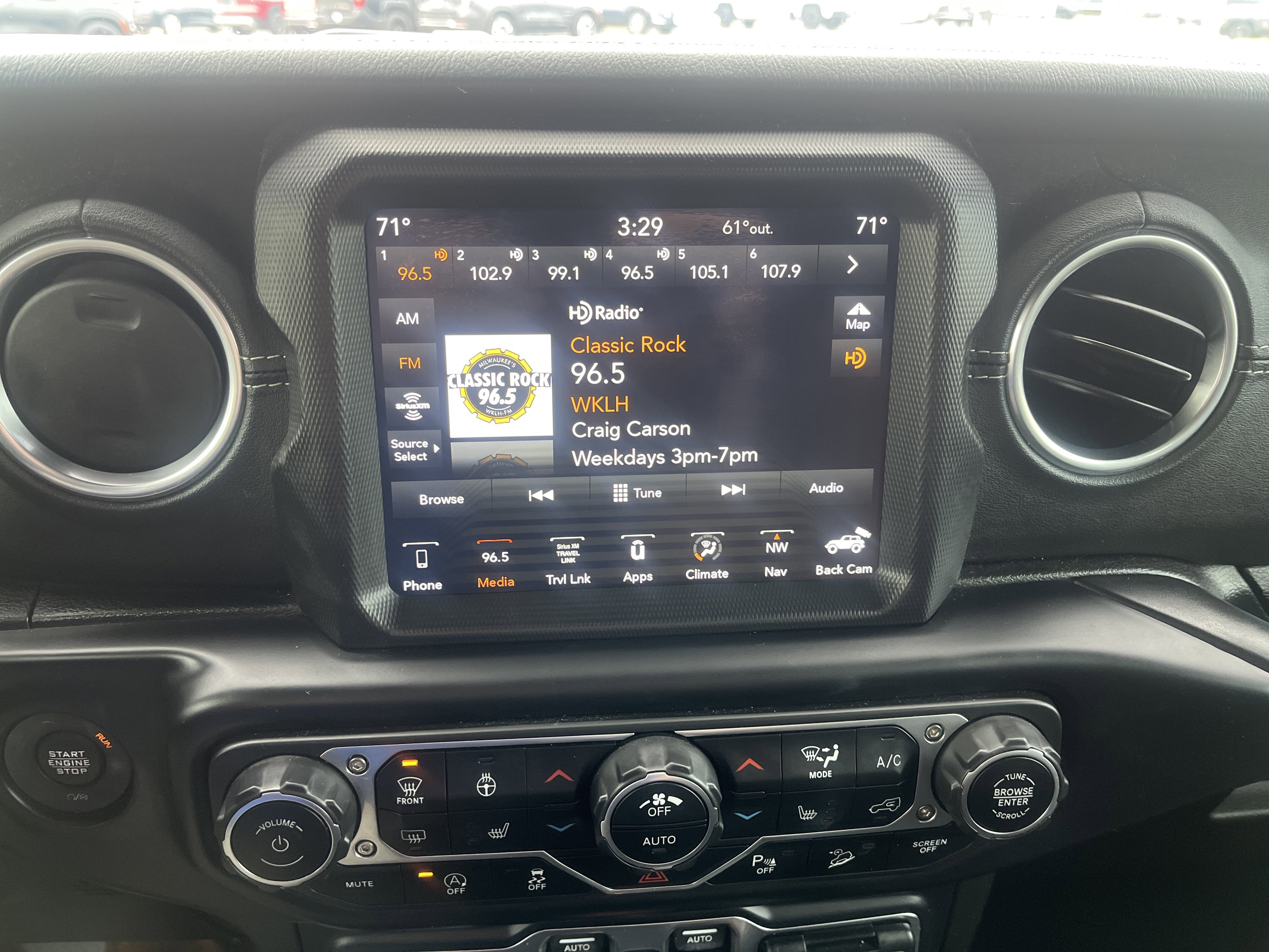 Used 2019 Jeep Wrangler Unlimited Sahara w/ Quick Order Package 24M Moab image 22