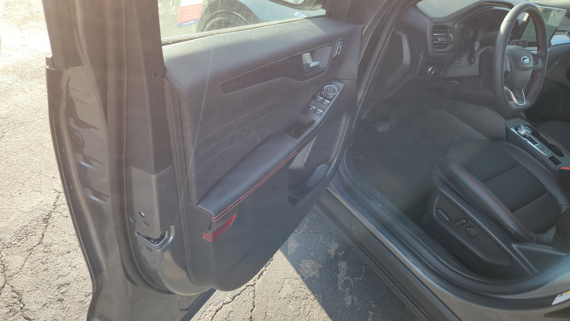 New 2026 Ford Escape ST-Line Select w/ Tech Pack #2 image 23