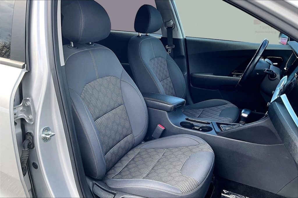 Used 2020 Kia Niro LXS image 27