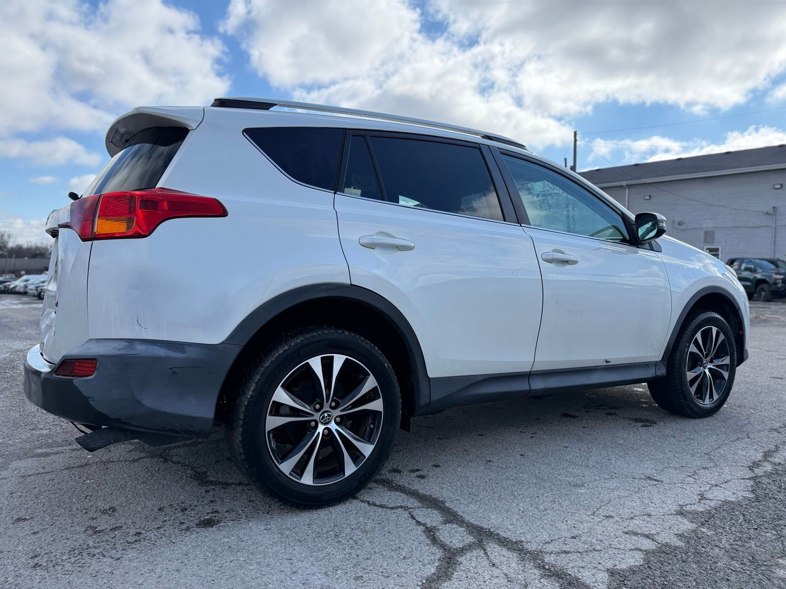 Used 2015 Toyota RAV4 Limited image 5