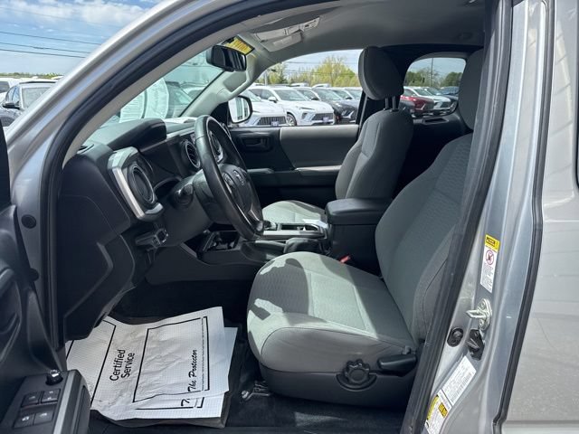 Used 2017 Toyota Tacoma SR5 w/ Tow Package AWD/4WD image 13