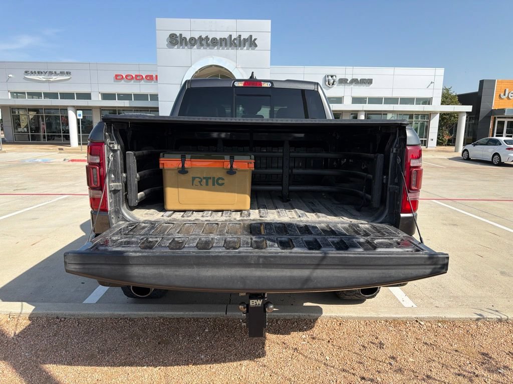 Used 2024 RAM 1500 Laramie AWD/4WD image 7