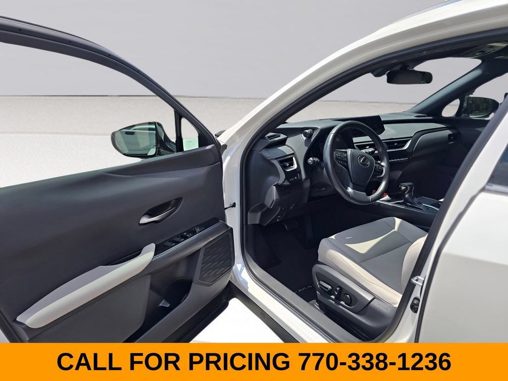 Used 2021 Lexus UX 200 w/ Accessory Package (Z1) FWD image 35