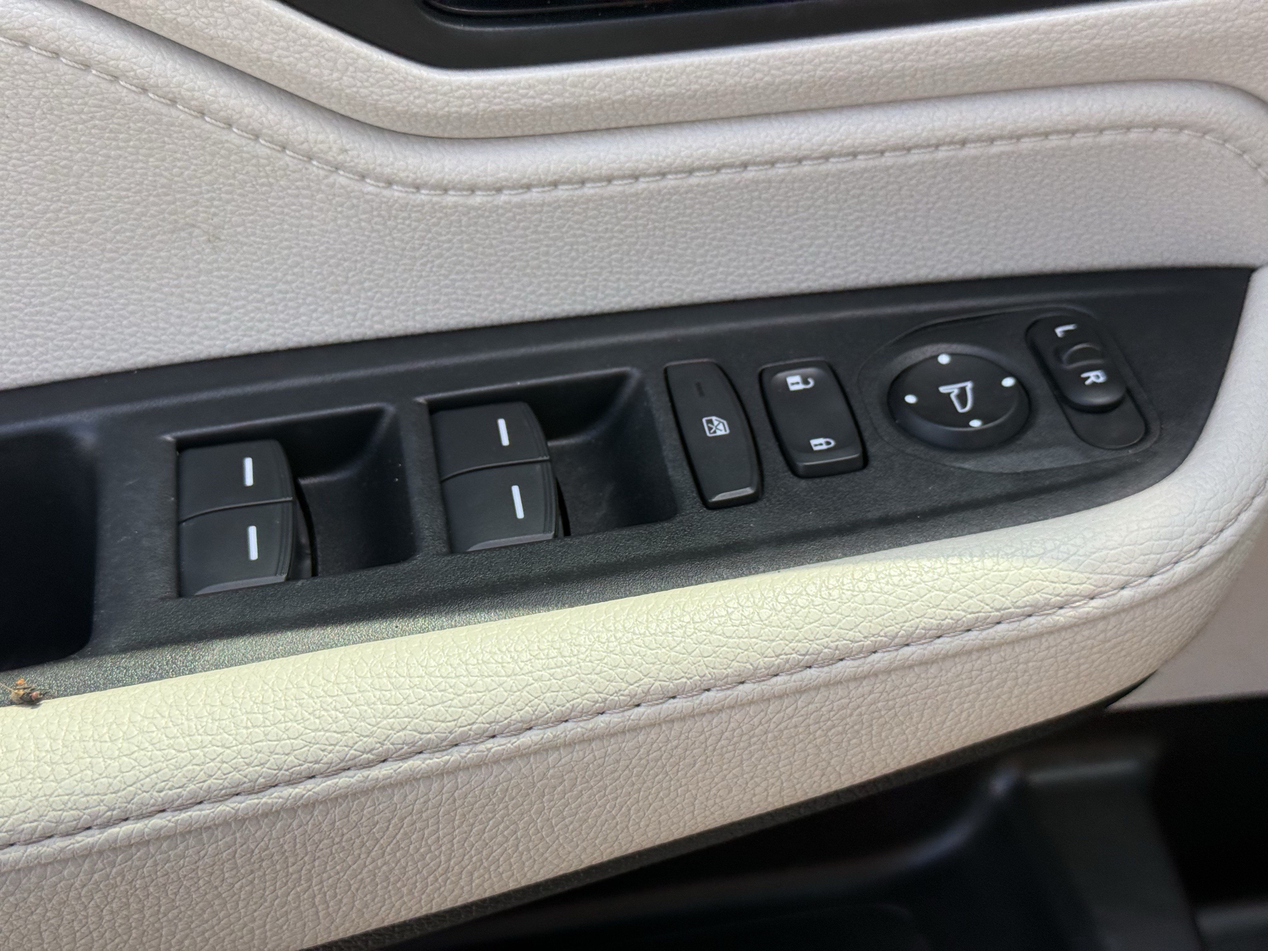 Used 2025 Honda Odyssey EX-L image 26