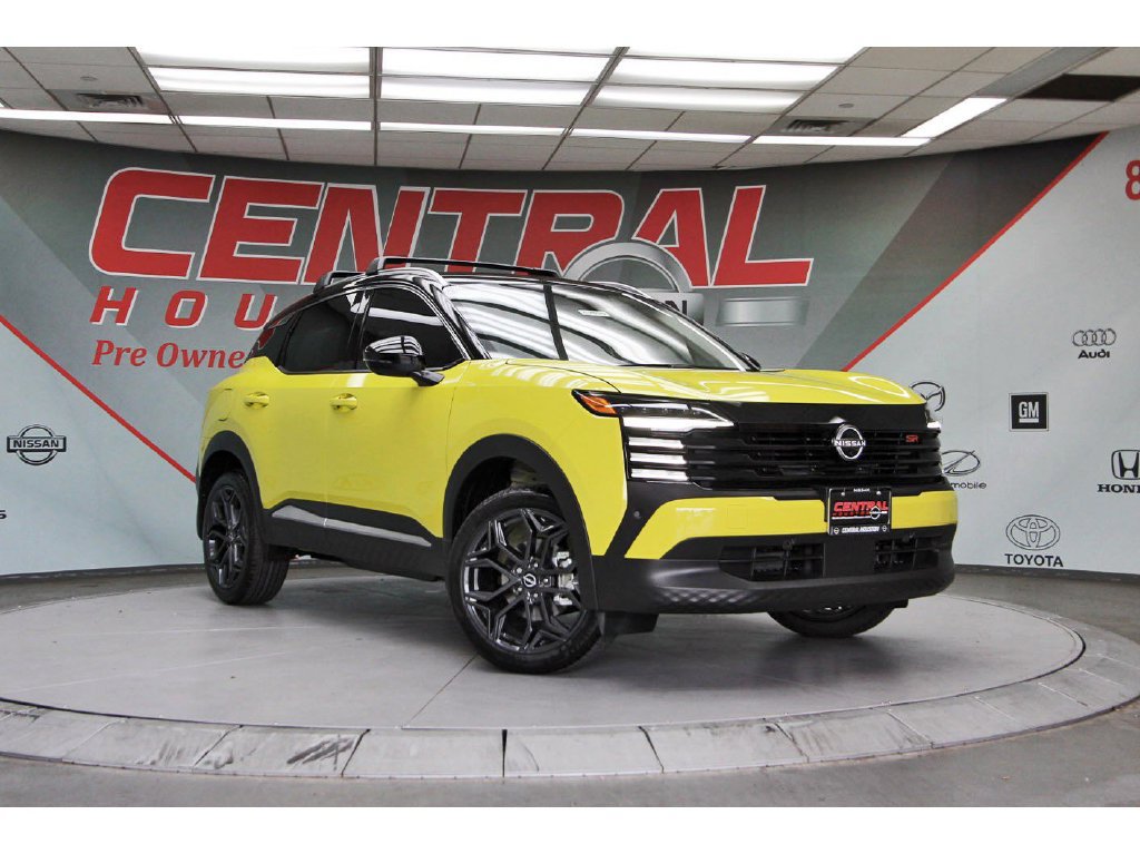 New 2026 Nissan Kicks SR w/ Cold Weather Package FWD image 1
