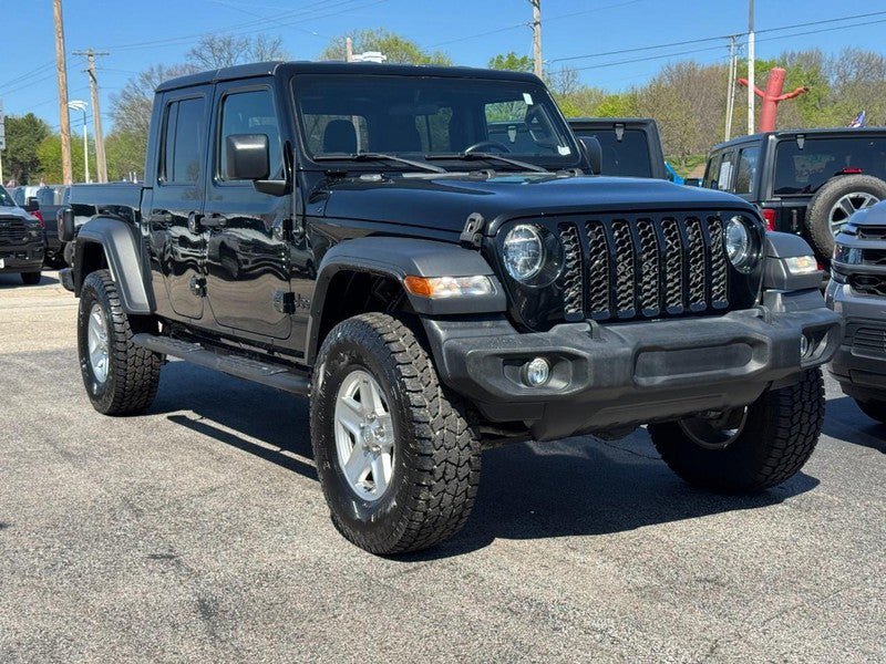 Used 2020 Jeep Gladiator Sport w/ Quick Order Package 24S AWD/4WD video 2
